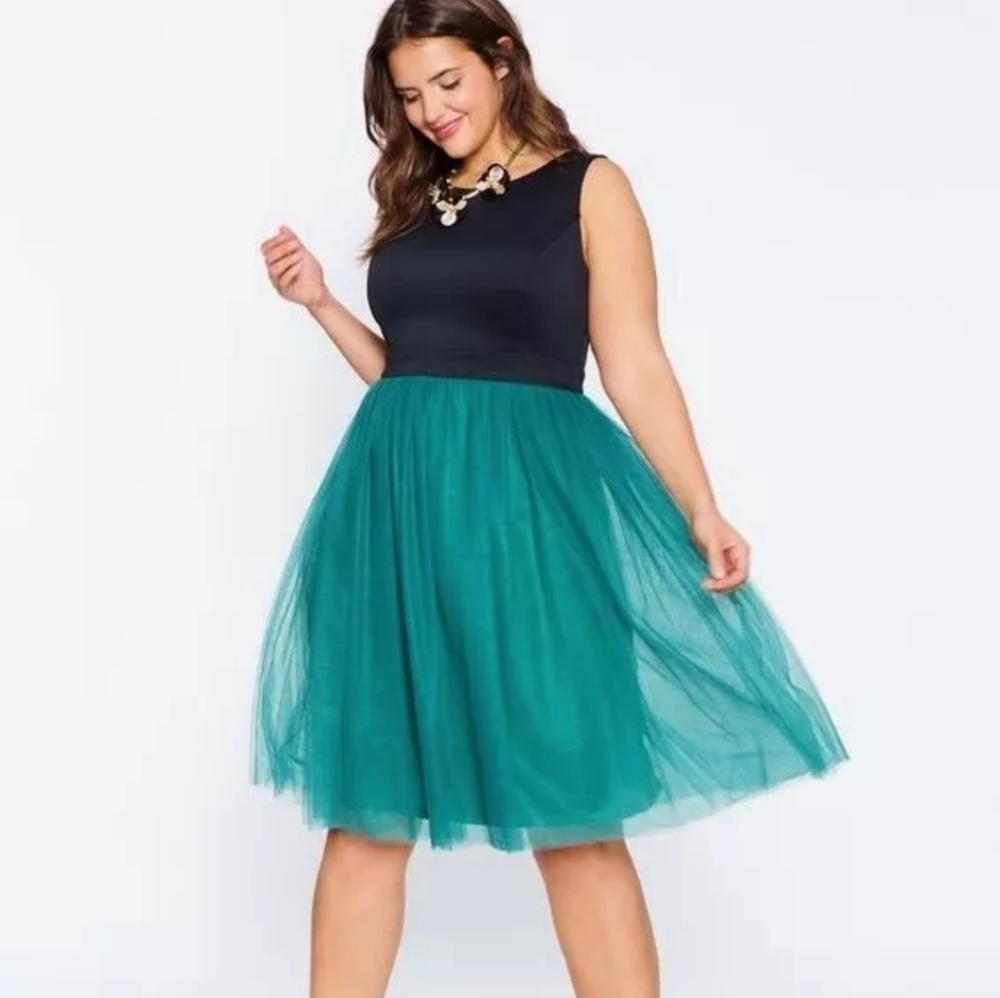 Eloquii Black Green Knee Length Tulle